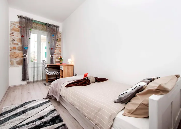 Apartment Driocastel Old Town