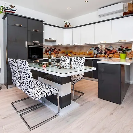 Driocastel Old Town דירה